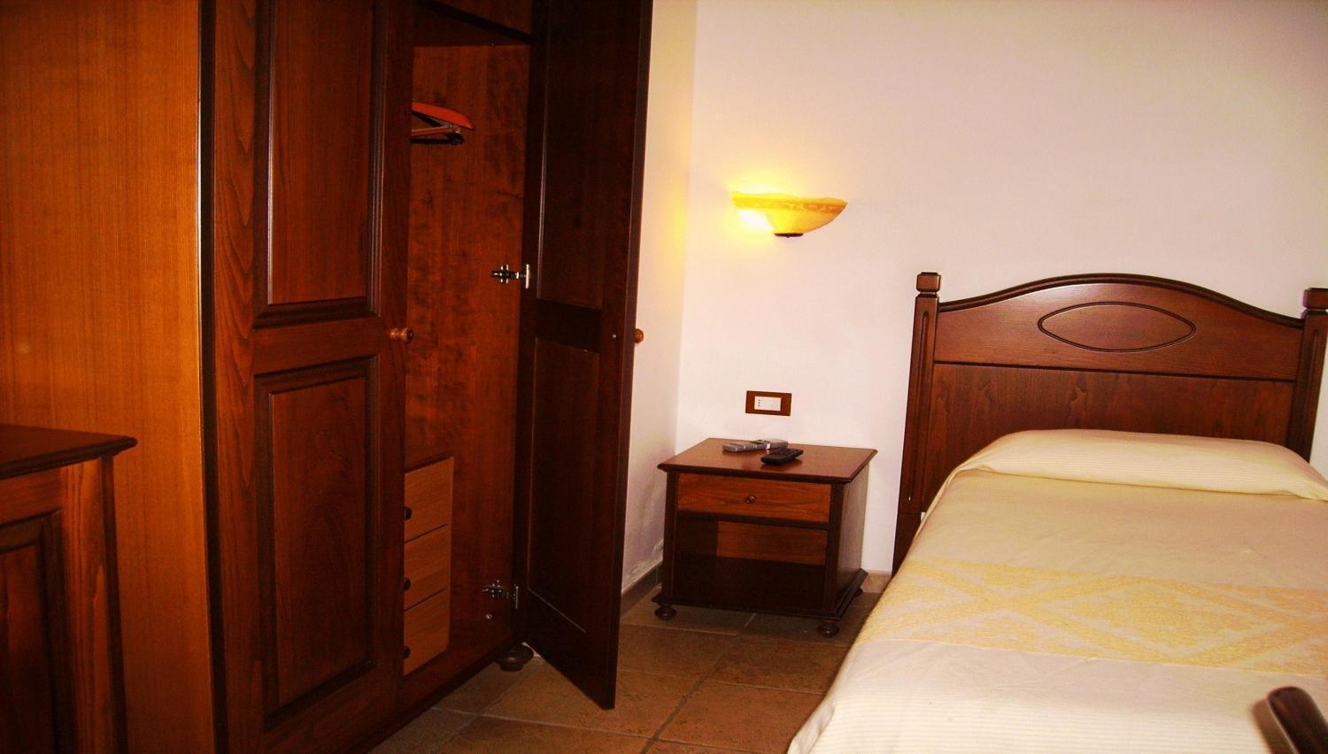 Hotel Perda Rubia San Giovanni Suèrgiu Exterior foto